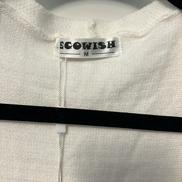 NWT Women’s Cardigan - Picture 3 of 4